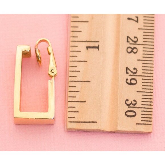 Vintage Gold Tone Brick Clip On Earrings | Avon H9 - Picture 5 of 5